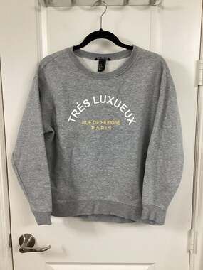 H&M Très Luxueux Paris Grey Graphic Crewneck Sweatshirt